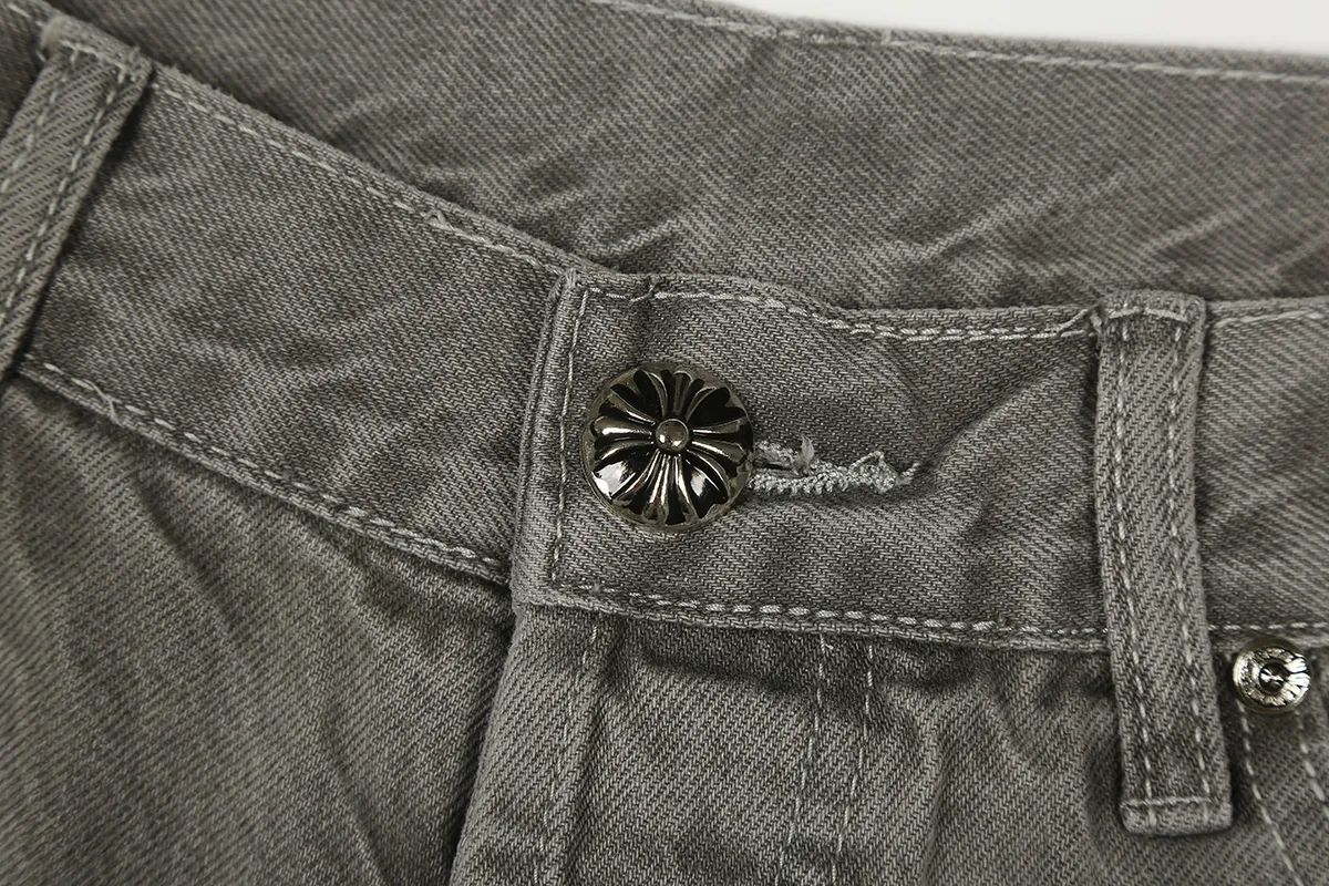 P230 White background picture [High quality] Code: 25026# Color: washed gray Size: S/28 to Fermentation wash and soft color fixation, soft and thick to wear. Details are all hand-polished and made with craftsmanship. All-over jacquard fabric has a unique design style. Multiple processes have been used to create a full retro feel. A niche and unique non-contrast shirt. Customized distressed spray-painted buttons. Every detail is crafted with craftsmanship.
